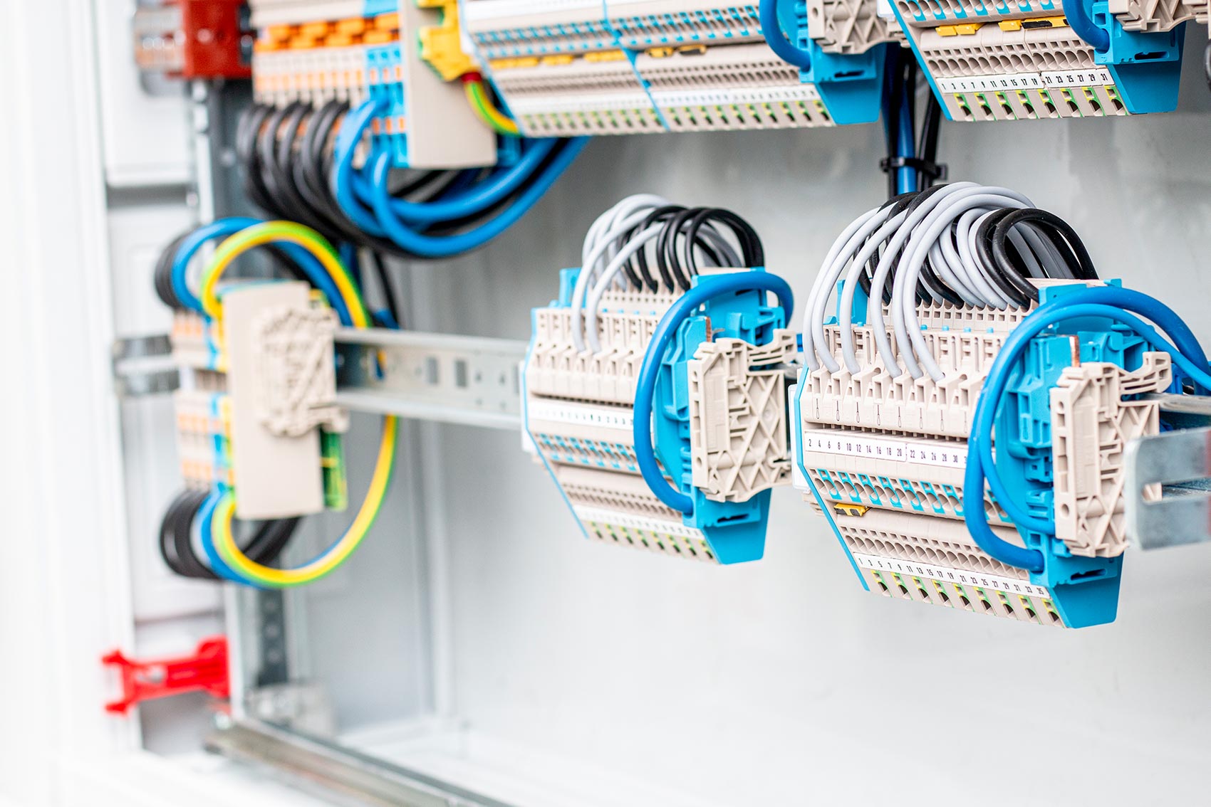 elektroverteiler-klemmen